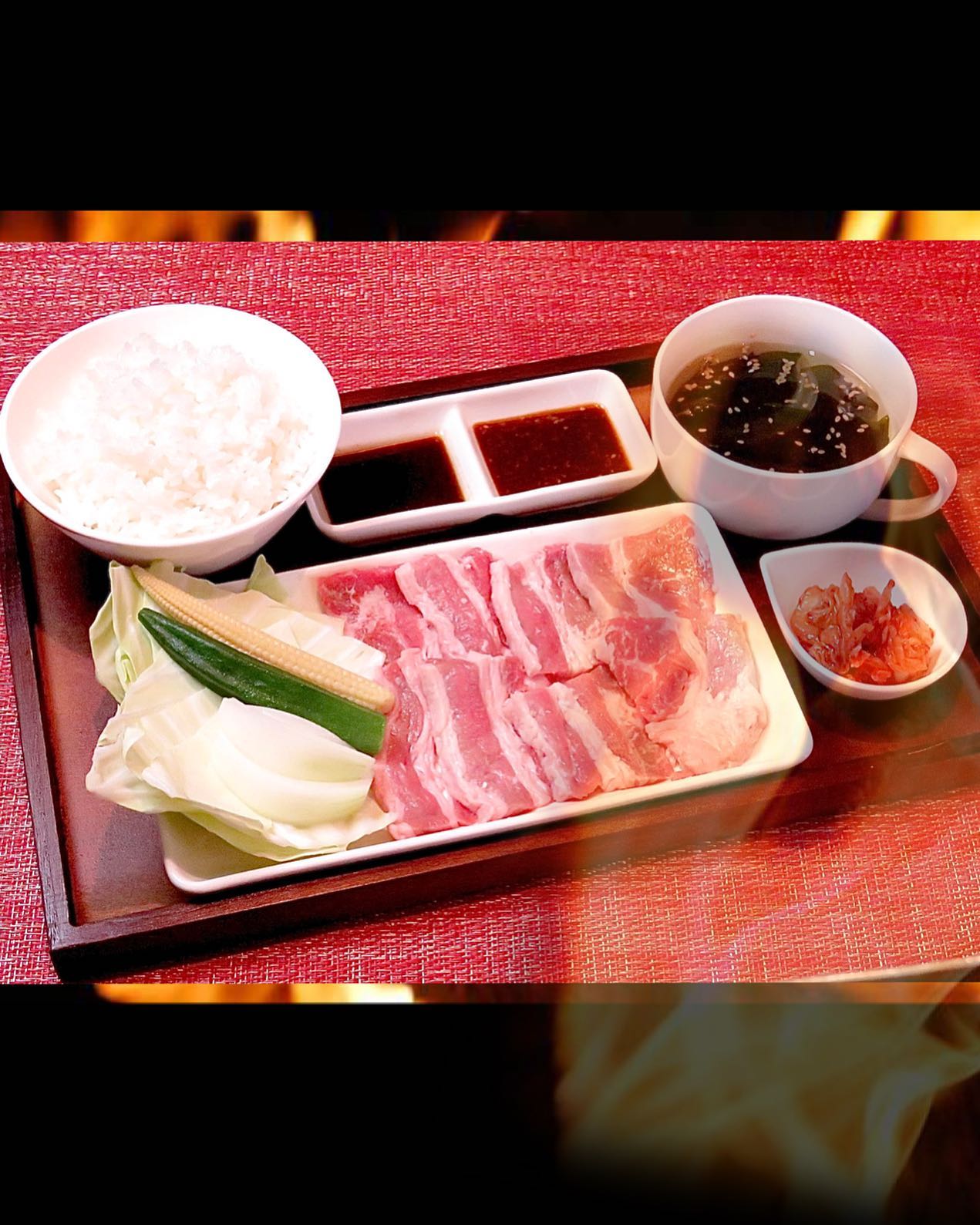 こんにちは、焼肉Jyuです！今日は定番！｢じゅー漬け込みカルビセット｣！｢Jyuのカルビは固い｣？それはもう違います！😦新たに柔らかく改良し、どの年代の方でも食べやすい美味しいカルビのご提供を始めました！ビールと一緒にご注文頂いて流し込むも良し！大盛りご飯と一緒に頬張るも良し！ランチに注文して午後のスタミナ充電にも良し！美味しいカルビで心も体も元気になりましょう️もちろん単品のご注文もできます！ホットペッパーグルメや店頭で配布しているチラシには、牛カルビひと皿サービスのクーポンも付いていますので、ぜひそちらもチェックしてみてくださいね定食は100ｇ880円からご用意しています！ #焼肉jyu  #焼肉  #一人焼肉  #宮崎牛0985-89-2915 宮崎県宮崎市橘通西３丁目８−８午前11時〜翌4時(日曜日は午後10時まで)